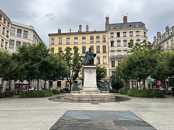Ampère Square