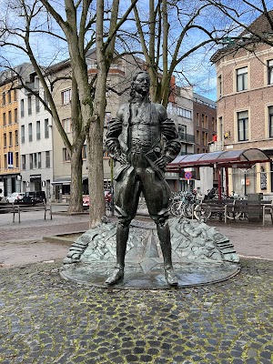 Peter De Grote Monument