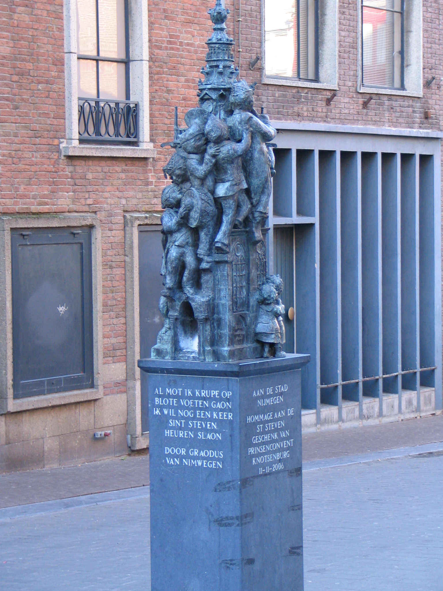 'Al mot ik krupe...'