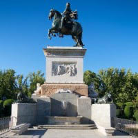 4. Visite le monument de Philippe IV