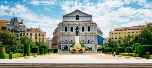 6. Vois le Théâtre Royal
