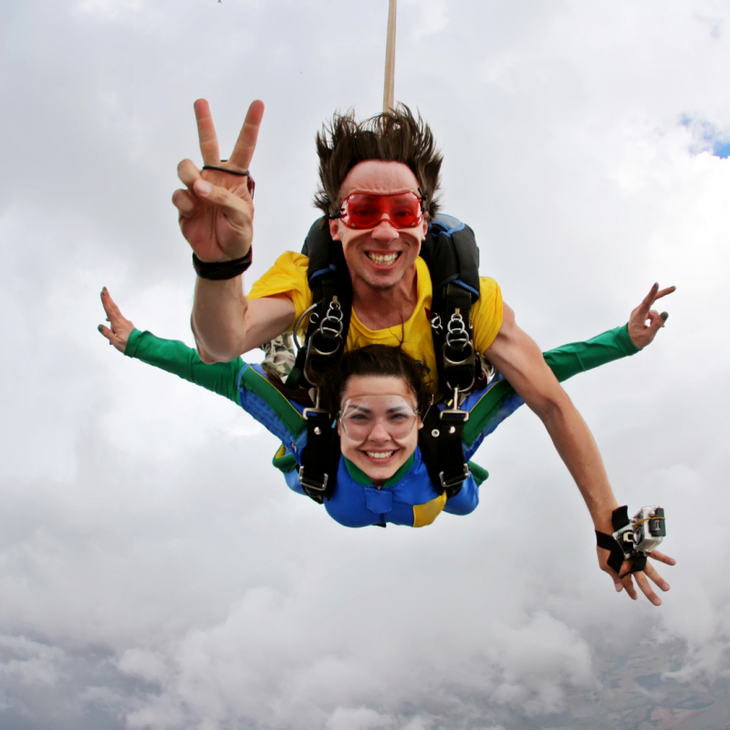 1. Parachute springen