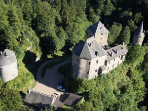 3. Château de Reinhardstein et ses alentours
