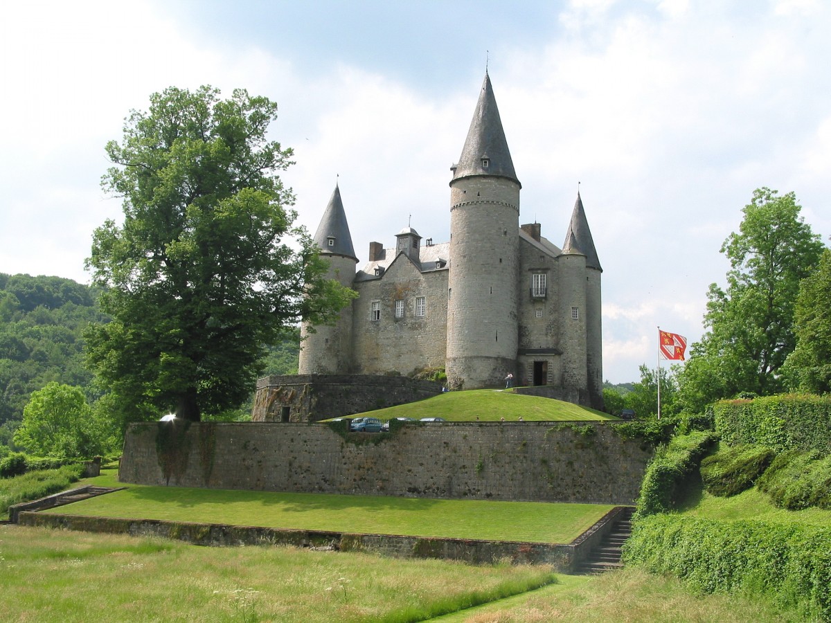 Castle of Vêves - Dinant