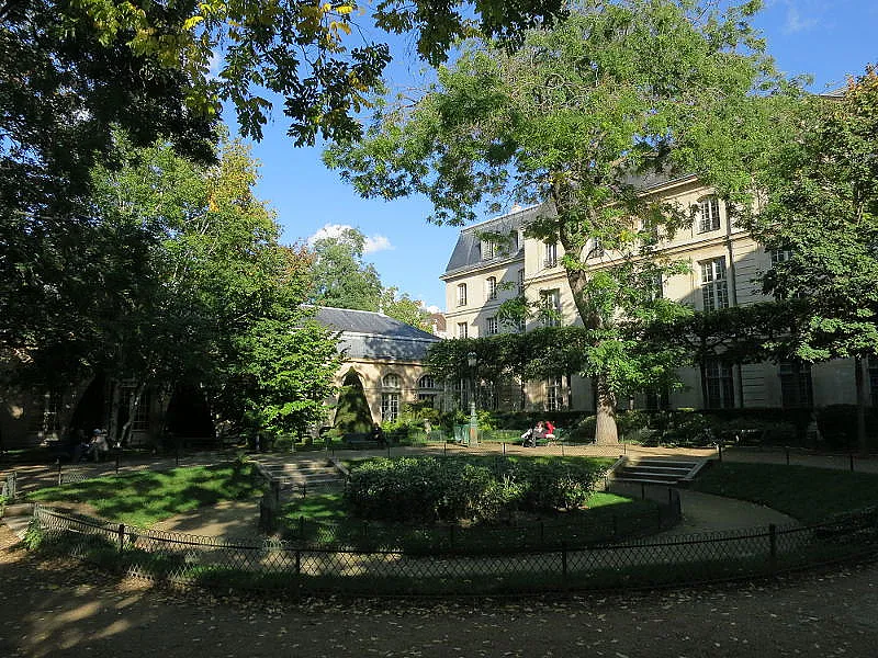 Square Georges-Cain