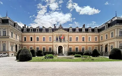 Niel Palace