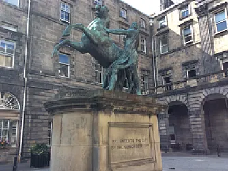 Edinburgh, High Street, City Chambers, Courtyard, Statue