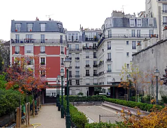 Suzanne Buisson Square
